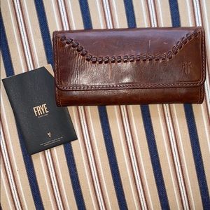 Frye wallet